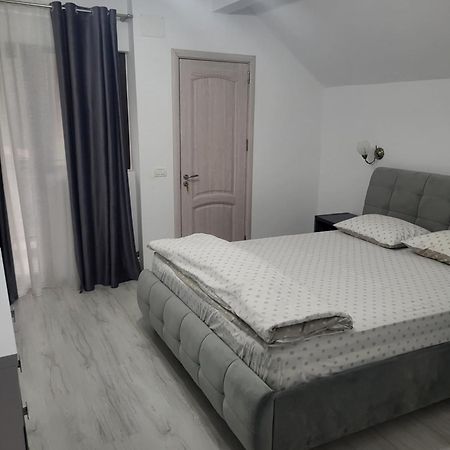 Vila Mae Star Curtea De Arges Exterior photo