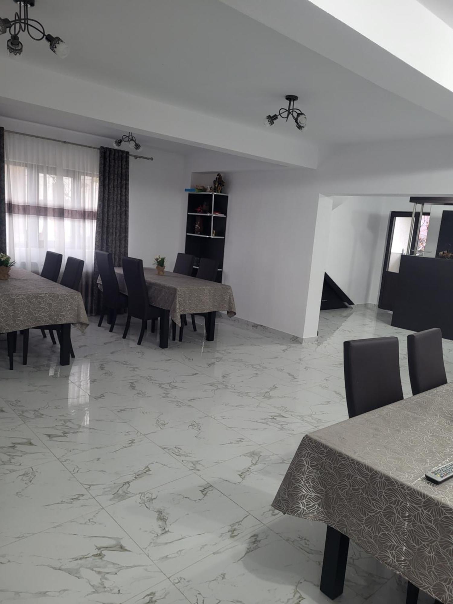 Vila Mae Star Curtea De Arges Exterior photo
